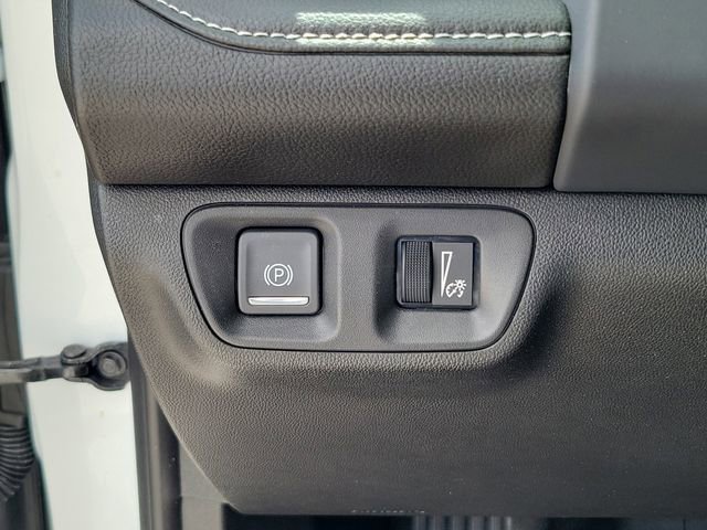 Certified 2023 GMC Acadia SLE w/ Driver Convenience Package image 19