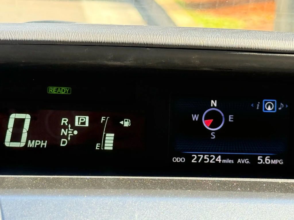 Used 2016 Toyota Prius V Three image 19