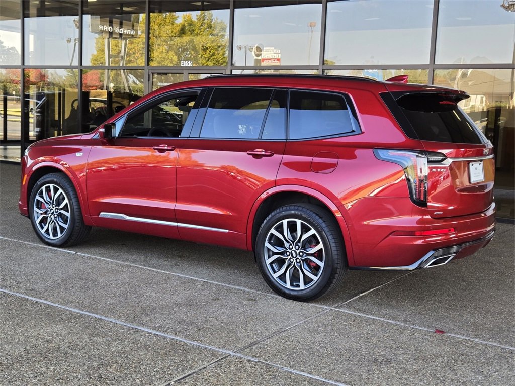 Used 2024 Cadillac XT6 Sport w/ Technology Package image 4