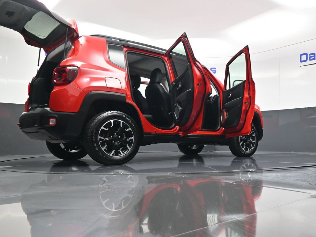 Used 2023 Jeep Renegade Trailhawk w/ Sun/Sound Group image 59