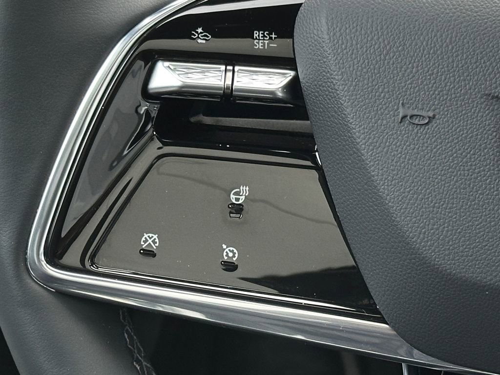 Used 2025 Cadillac Lyriq Sport image 26