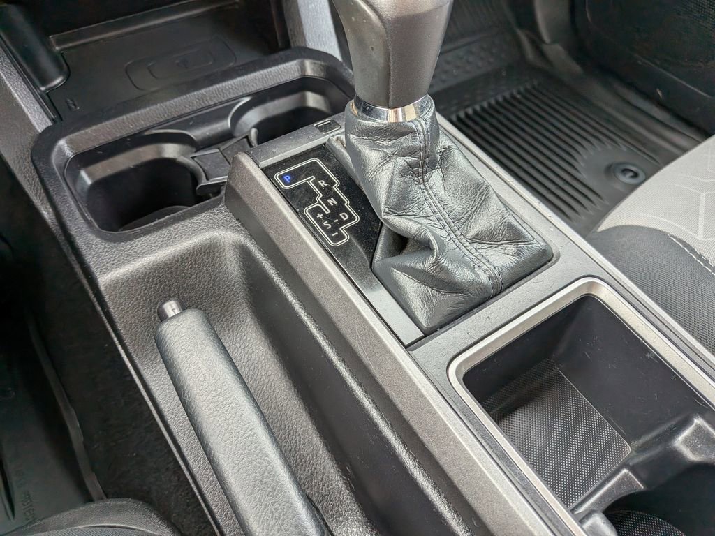 Used 2021 Toyota Tacoma TRD Off-Road image 18