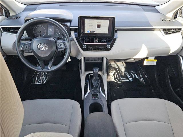 Used 2025 Toyota Corolla Cross L image 17
