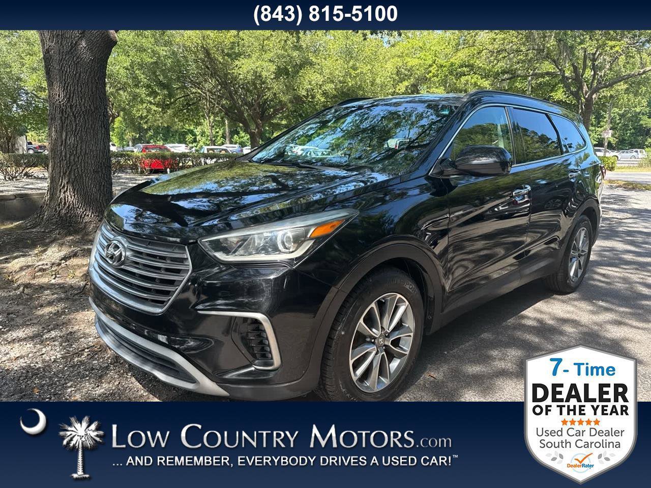 Used 2017 Hyundai Santa Fe SE FWD image 1