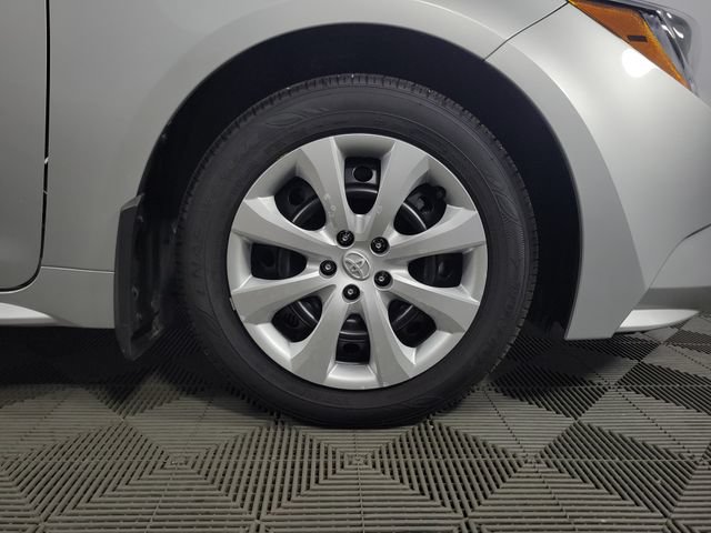 Used 2025 Toyota Corolla LE FWD image 10