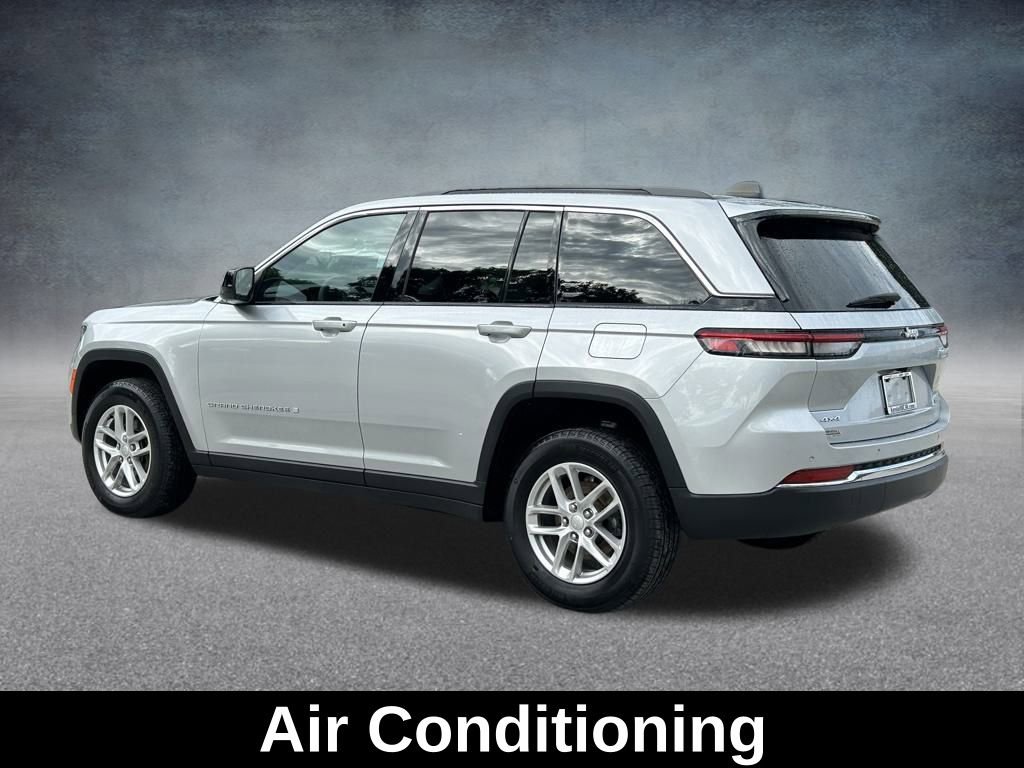 Certified 2024 Jeep Grand Cherokee Laredo X w/ Trailer Tow Package image 9