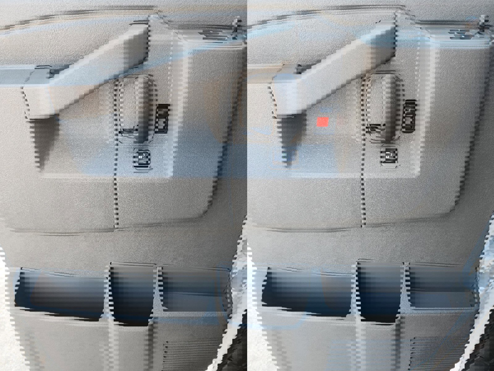 New 2025 Chevrolet Express 2500 Extended w/ Driver Convenience Package image 25