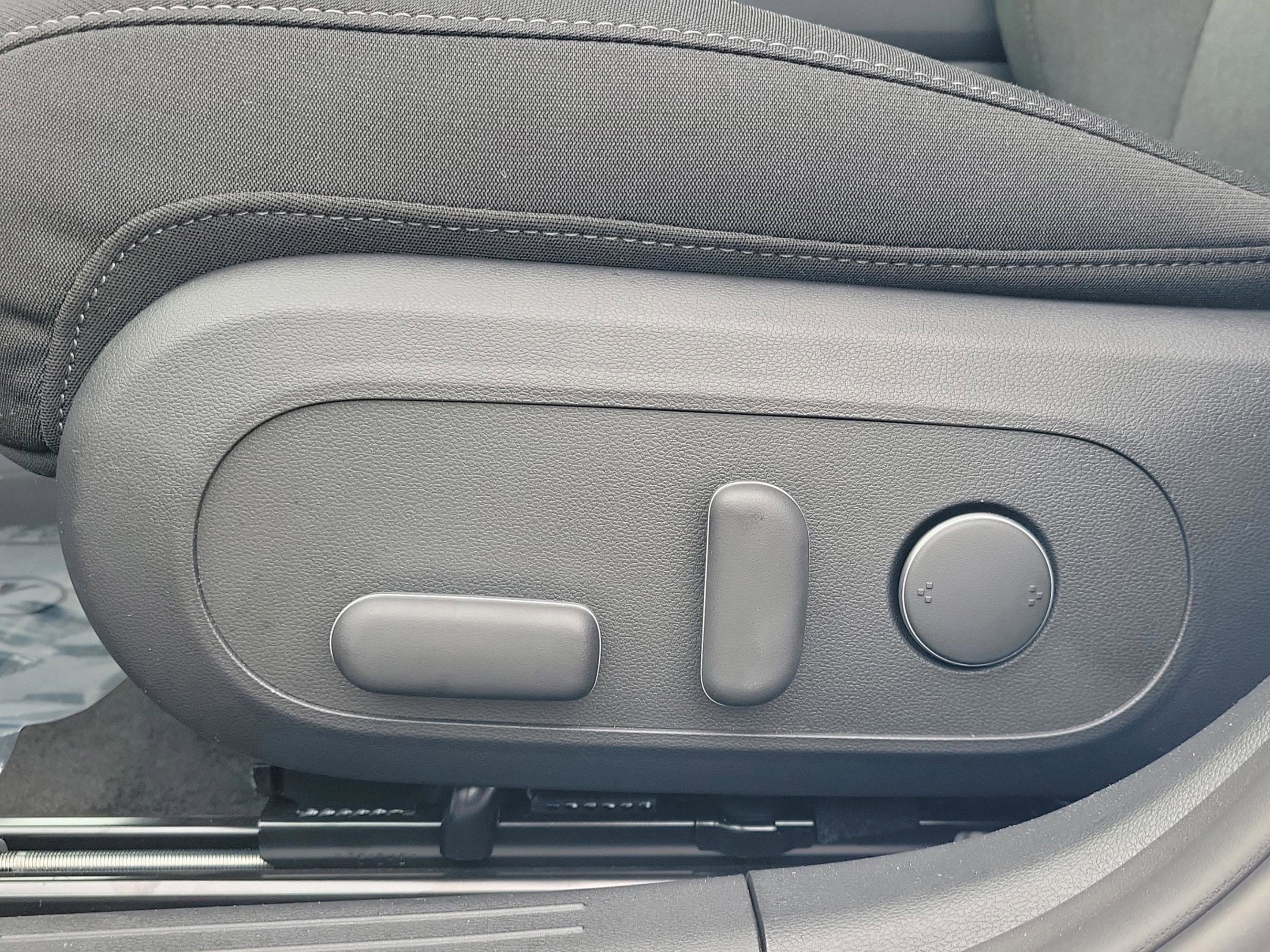 New 2025 Hyundai Ioniq 6 SE image 23