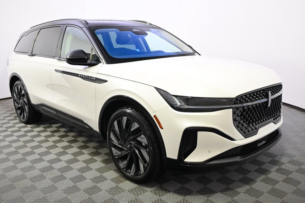 New 2026 Lincoln Nautilus Reserve w/ Jet Appearance Package AWD/4WD image 8
