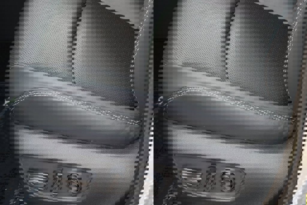 Used 2024 Toyota RAV4 Limited w/ Advanced Technology Package image 17