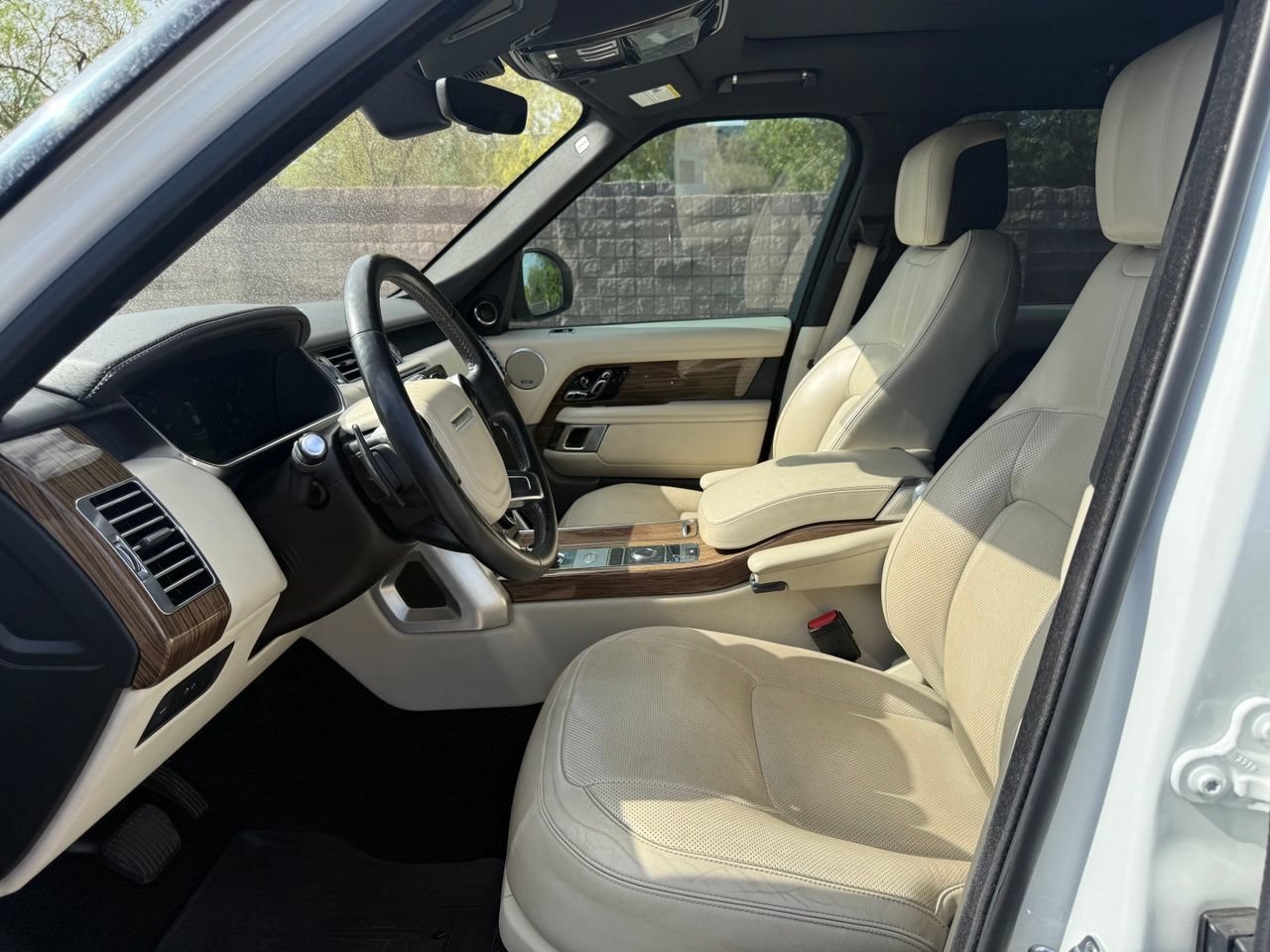 Used 2019 Land Rover Range Rover HSE AWD/4WD image 13