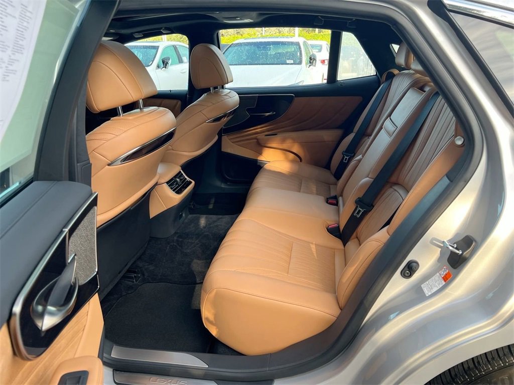 Certified 2025 Lexus LS 500 image 19