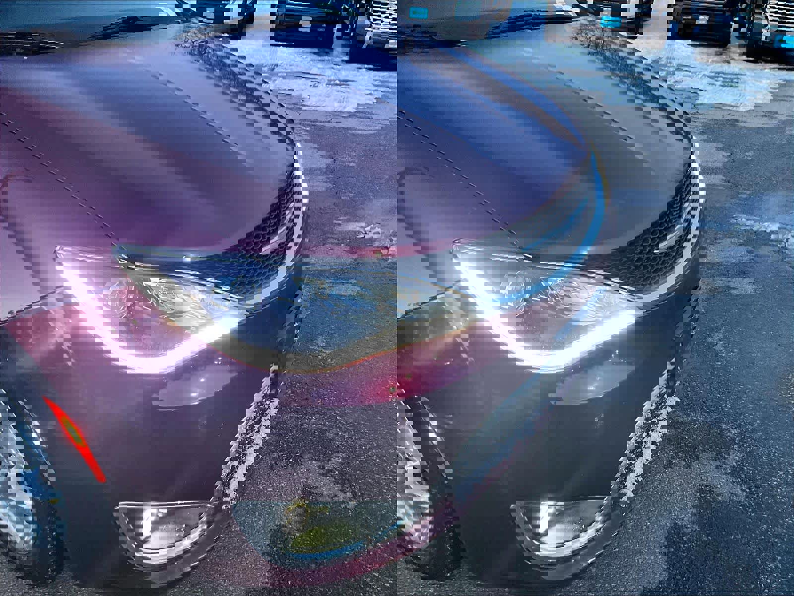 Used 2018 Chrysler Pacifica Limited image 5