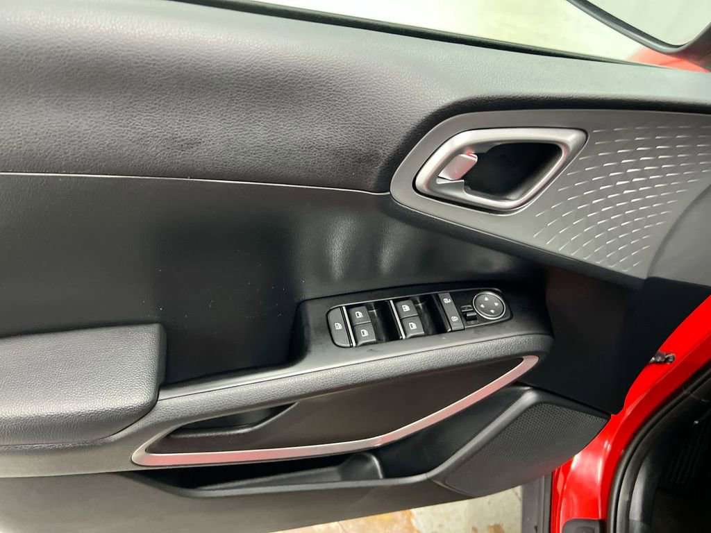 Used 2022 Kia Soul LX w/ Technology Package image 20