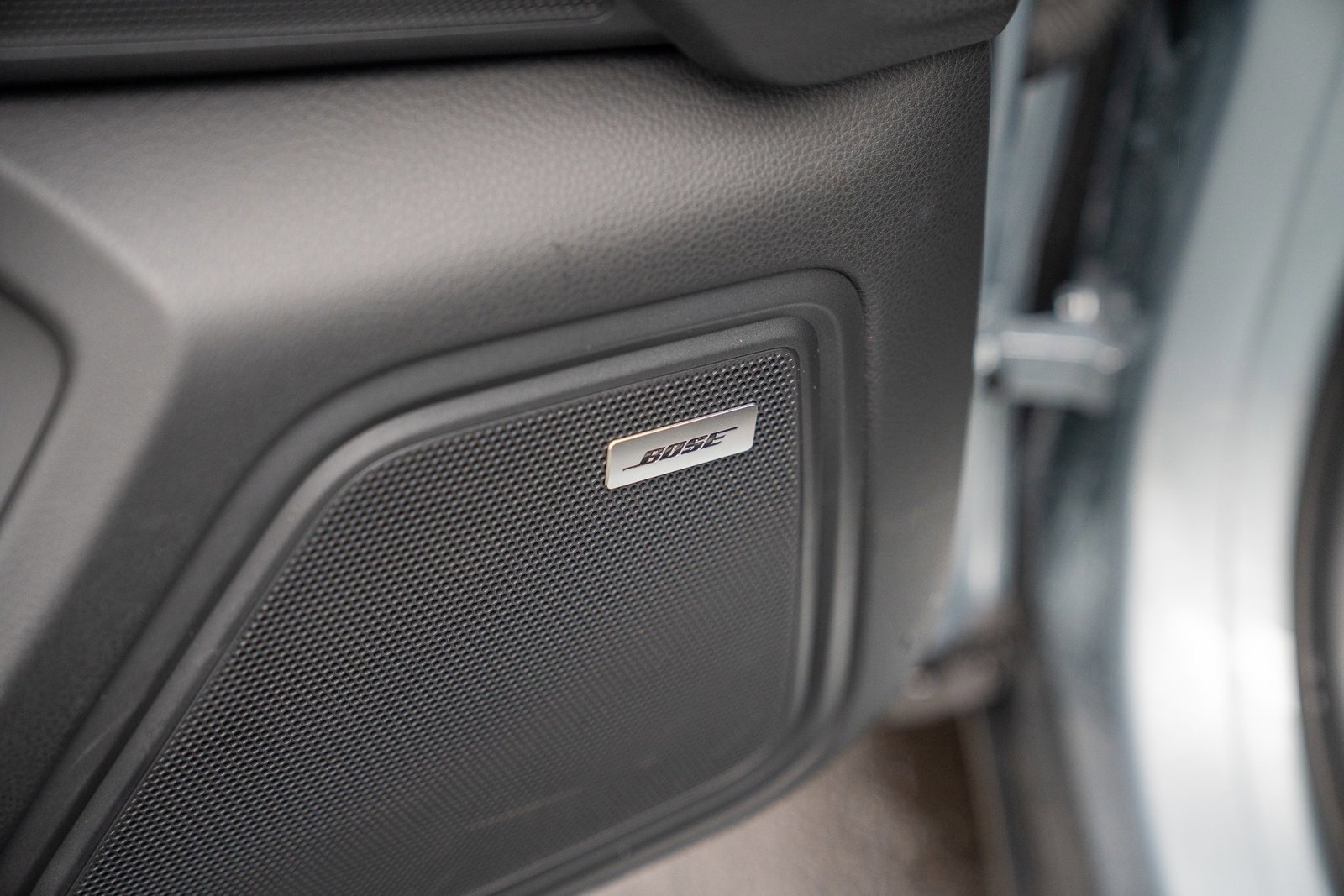 Used 2025 Porsche Macan image 11