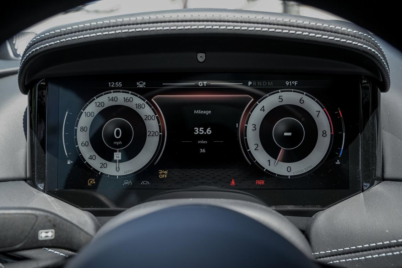 New 2025 Aston Martin DB12 Coupe image 5