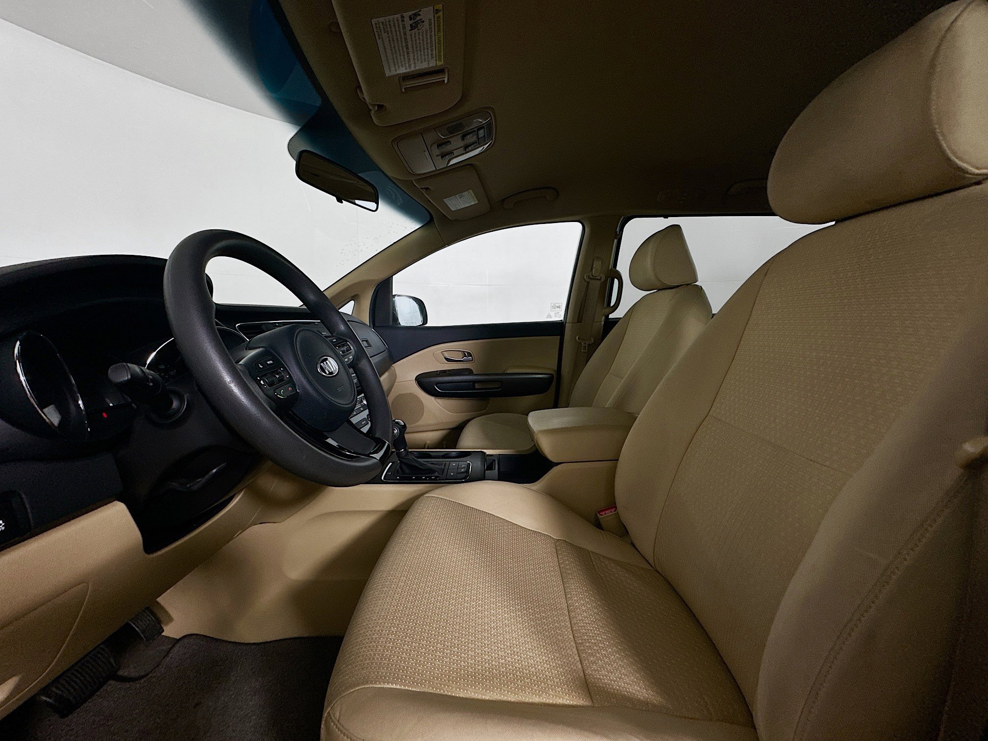 Used 2016 Kia Sedona LX w/ LX Convenience Package image 13