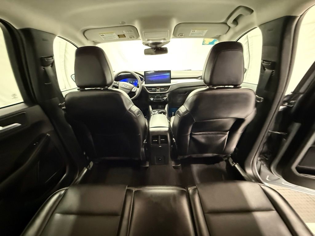 Used 2024 Ford Escape Platinum AWD/4WD image 31