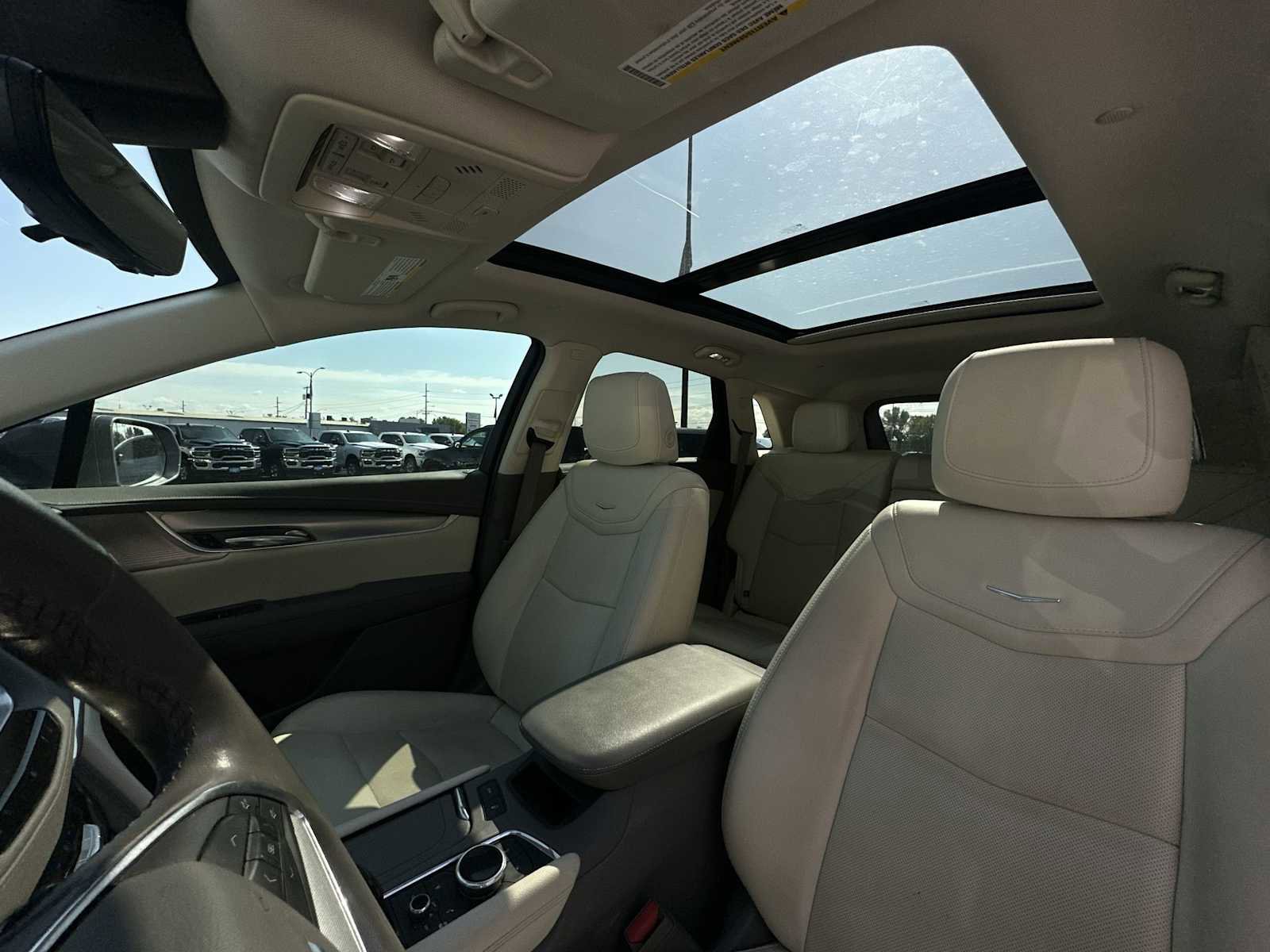 Used 2020 Cadillac XT5 Premium Luxury image 16