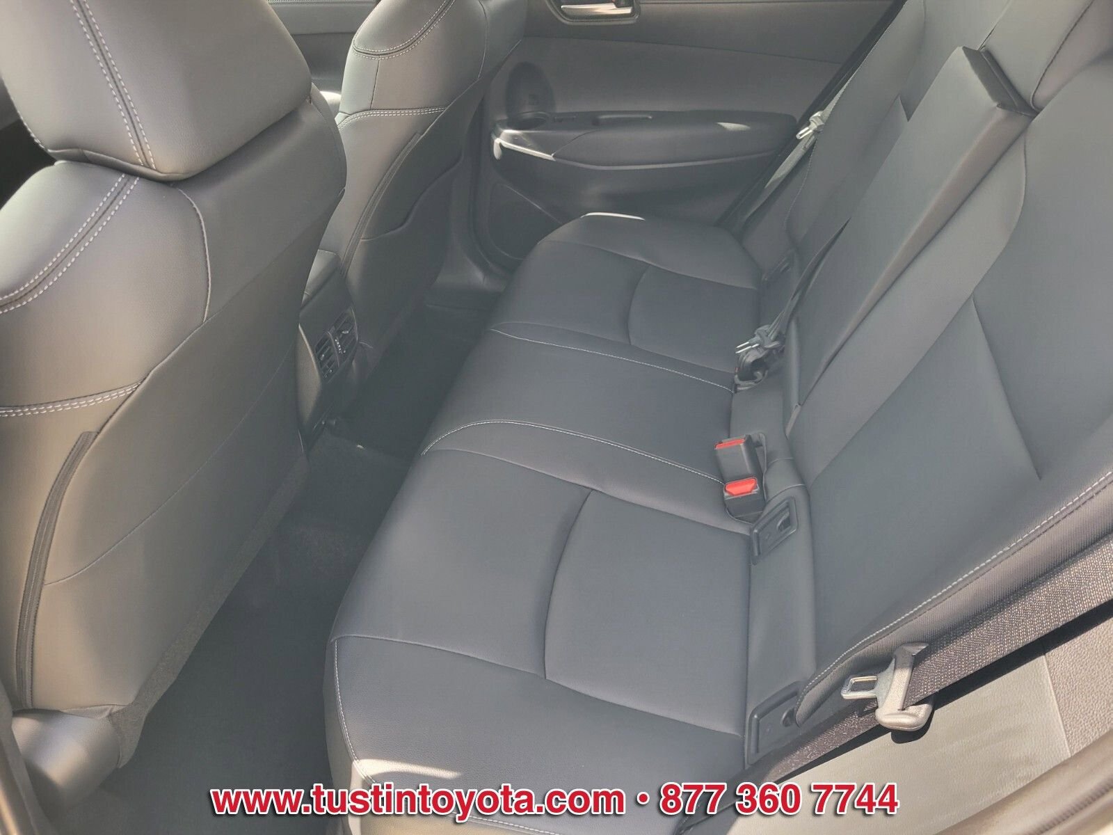 Certified 2023 Toyota Corolla Cross XLE FWD image 11