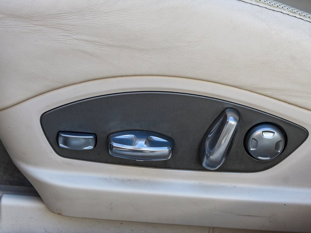 Used 2015 Porsche Panamera S image 24