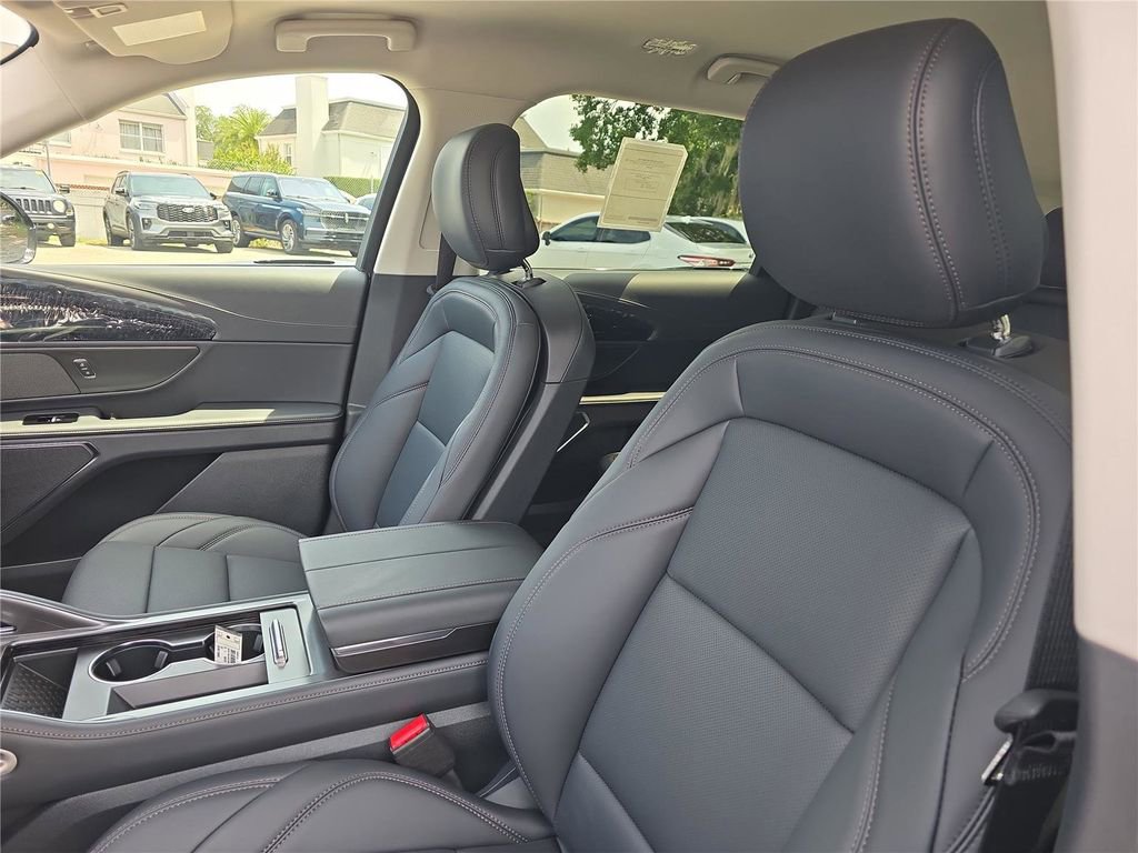 New 2026 Lincoln Nautilus Premier AWD/4WD image 15