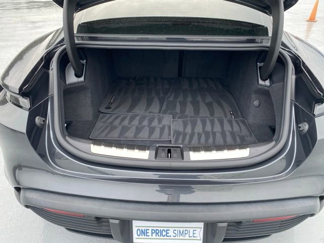 Used 2022 Porsche Taycan 4S image 9