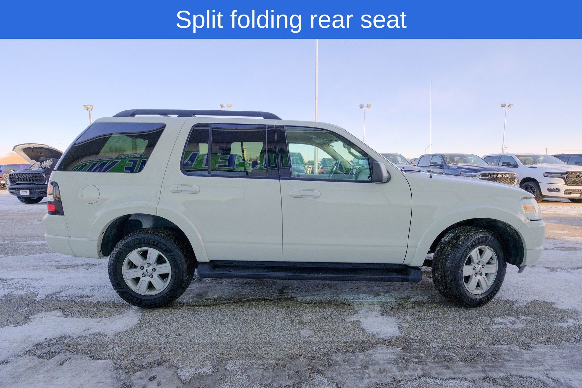 Used 2010 Ford Explorer XLT image 9