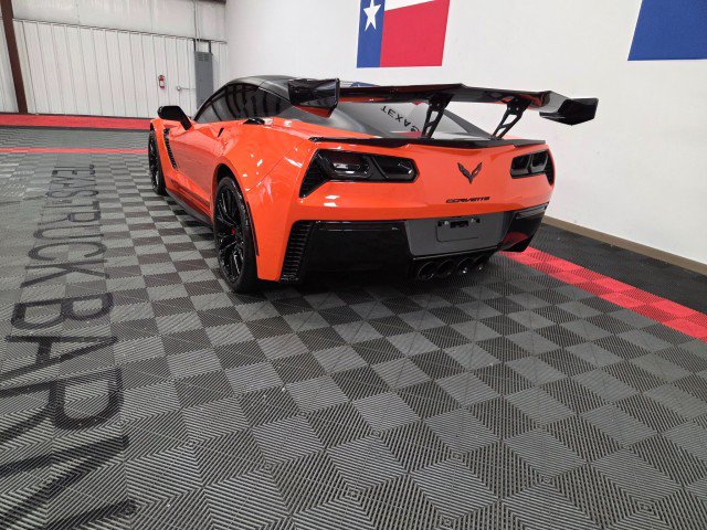 Used 2019 Chevrolet Corvette Z06 RWD image 10