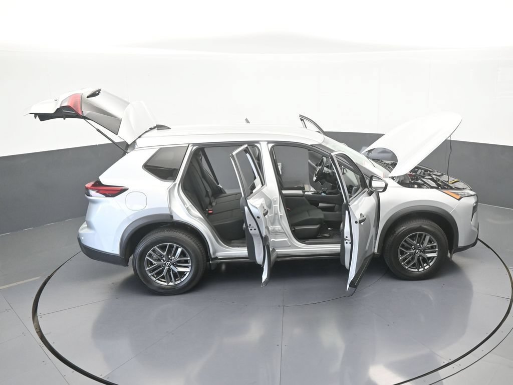 Used 2024 Nissan Rogue S FWD image 64