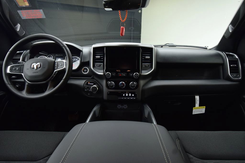 New 2026 RAM 1500 4x4 Crew Cab image 35