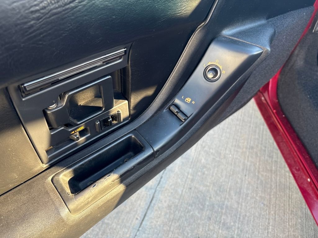 Used 1992 Chevrolet Corvette Base 2D Coupe image 17