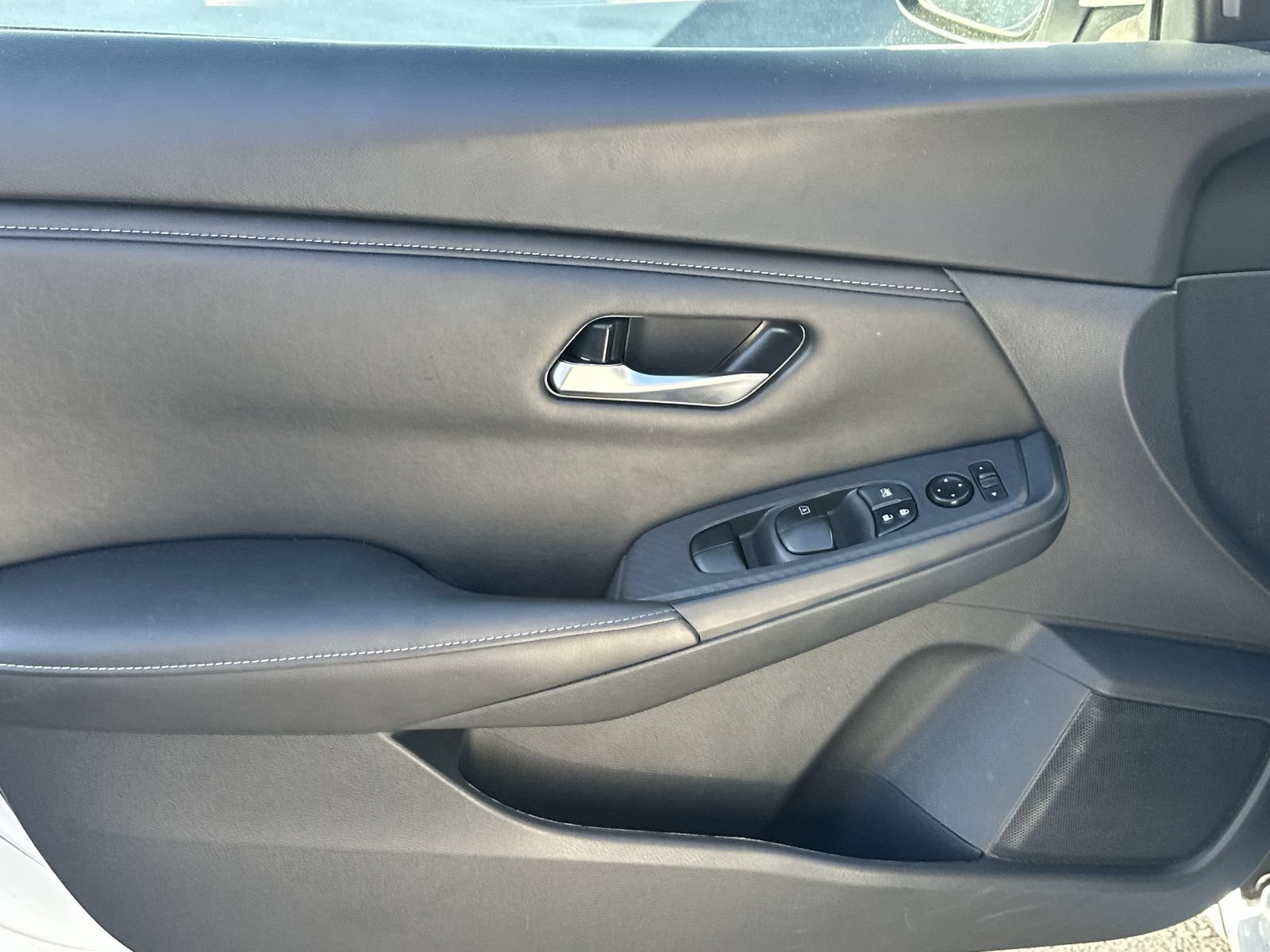 Used 2023 Nissan Sentra SV FWD image 14