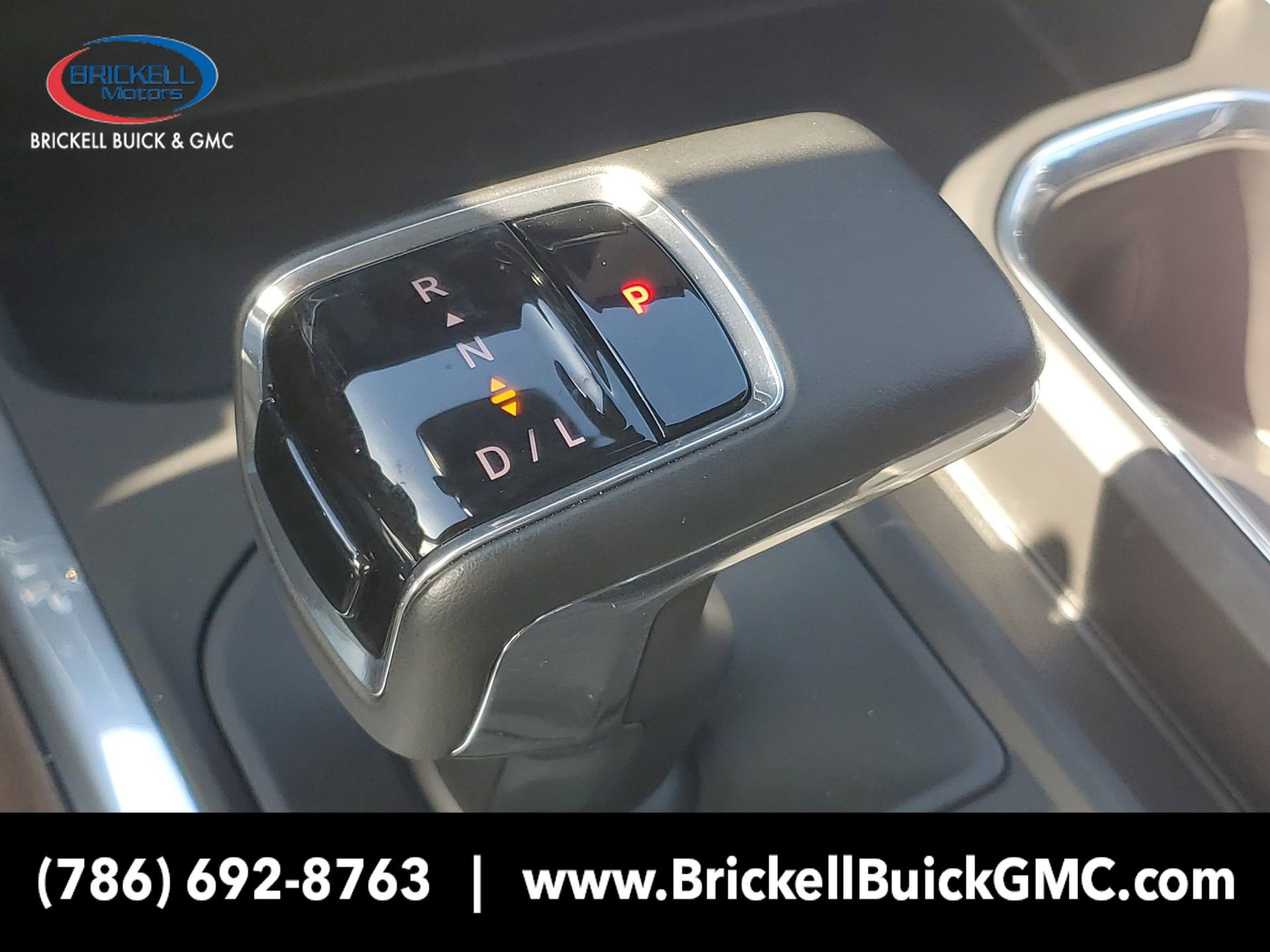 New 2025 GMC Sierra 1500 SLT w/ SLT Convenience Package image 29