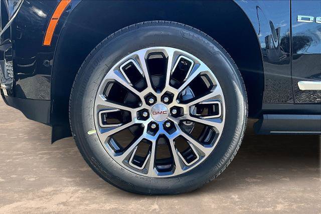 New 2026 GMC Yukon XL Denali w/ Sun & Power Step Package image 11
