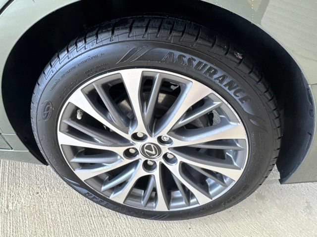 Used 2019 Lexus ES 350 w/ Premium Package FWD image 36