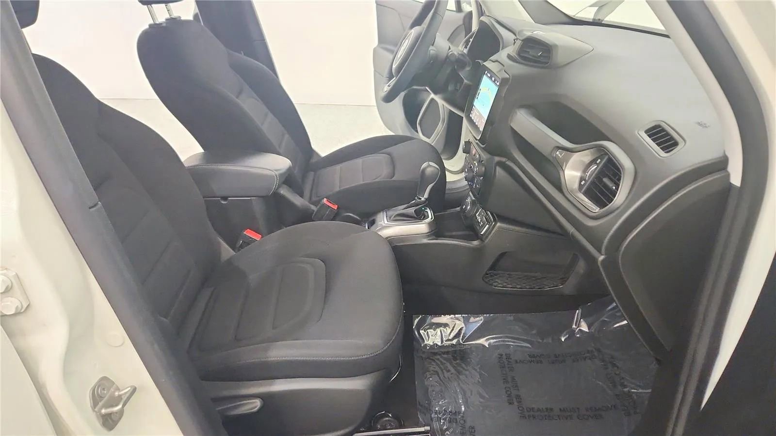 Used 2022 Jeep Renegade Latitude w/ Convenience Group image 34