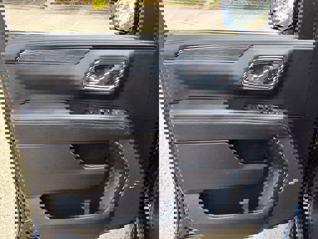 Used 2021 GMC Yukon SLT w/ SLT Luxury Plus Package image 15