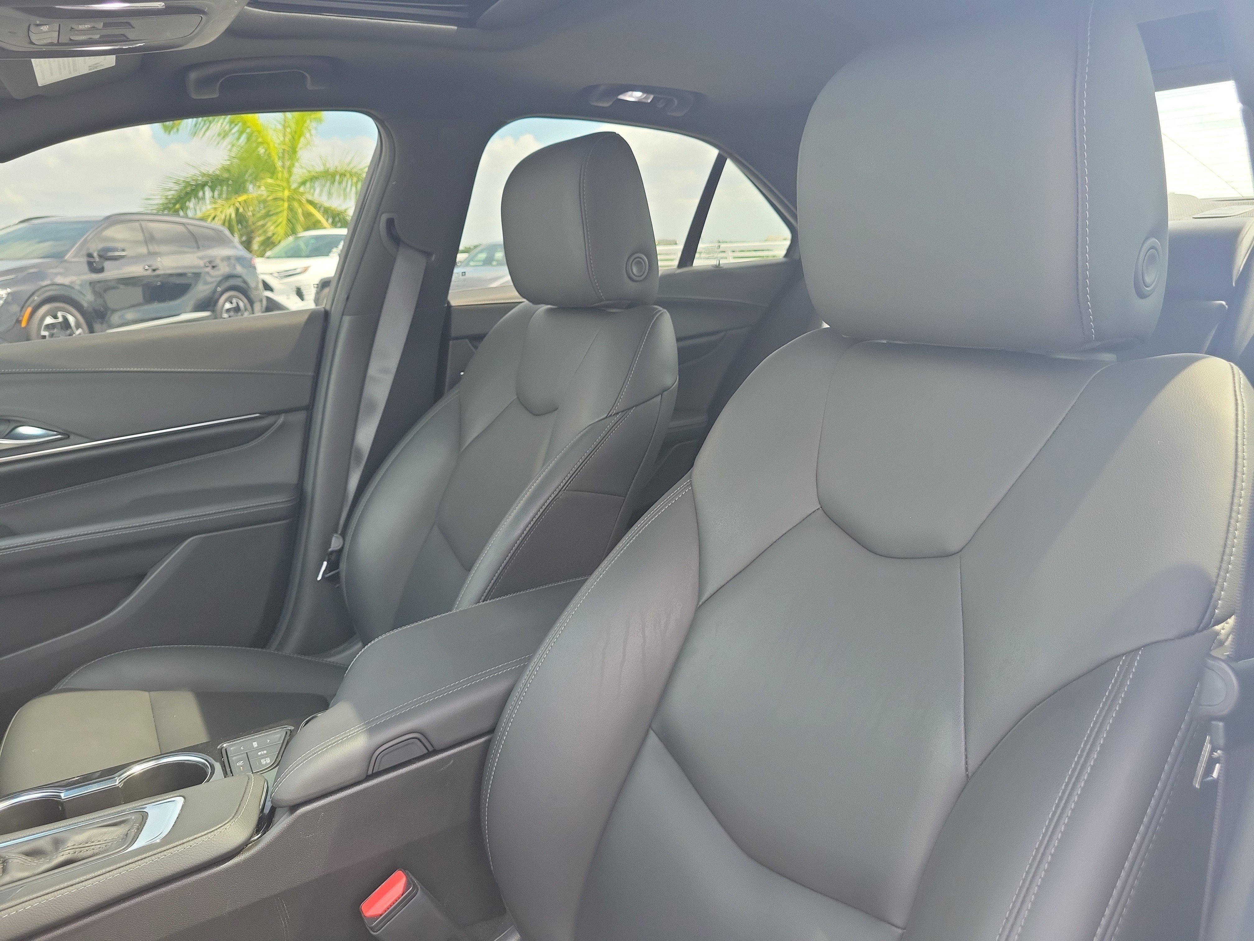 Used 2023 Cadillac CT4 Luxury w/ Sun And Sound Package RWD image 22