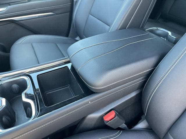 New 2026 Chevrolet Traverse LT w/ Driver Confidence Package AWD/4WD image 21