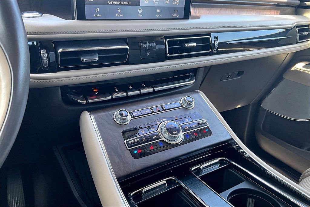 Used 2020 Lincoln Aviator Grand Touring w/ Equipment Group 301A AWD/4WD image 24