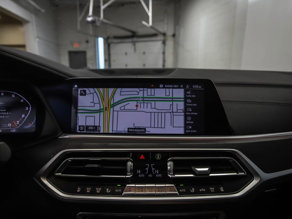 Certified 2022 BMW X7 M50i image 17