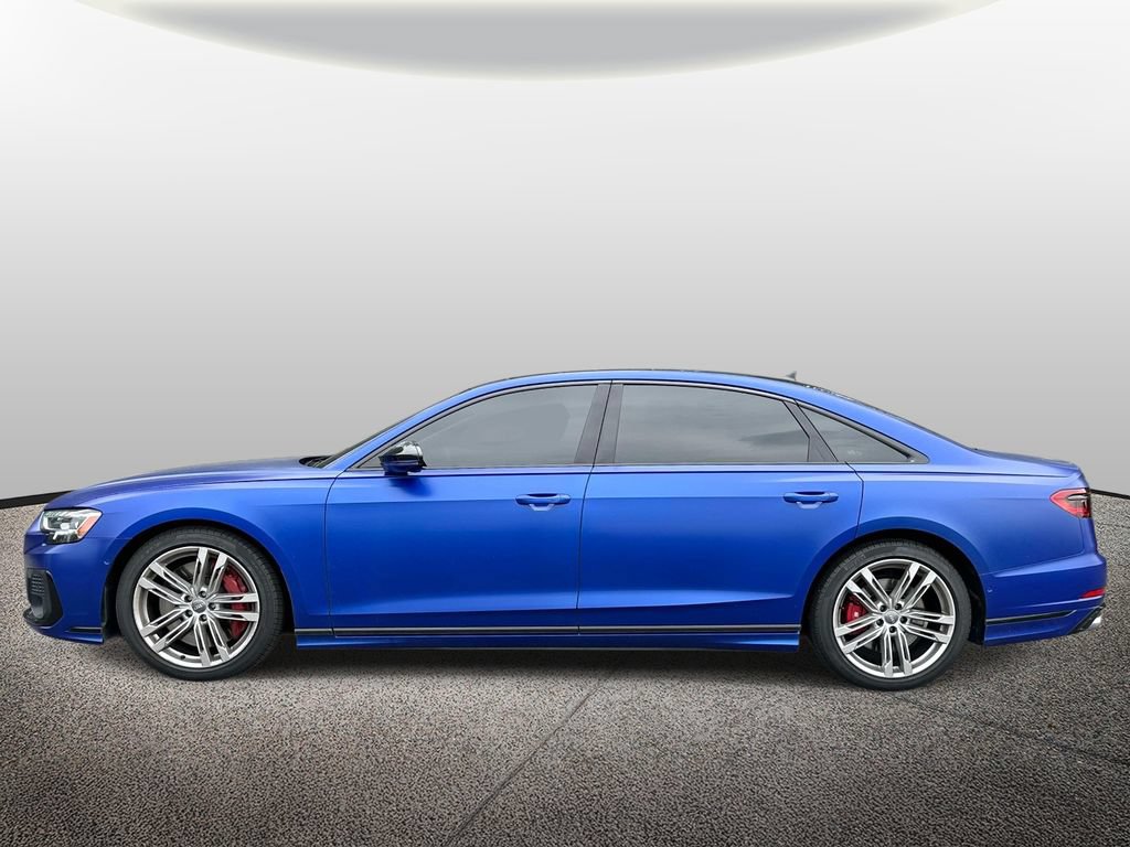 Used 2022 Audi S8 w/ S8 Comfort Plus Package AWD/4WD image 3
