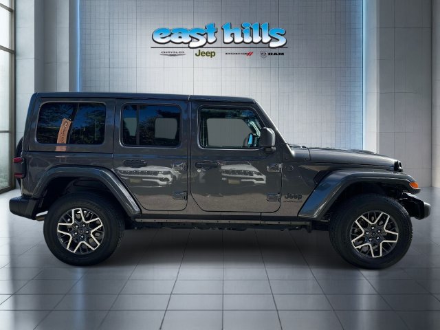 Certified 2025 Jeep Wrangler Unlimited Sahara AWD/4WD image 2