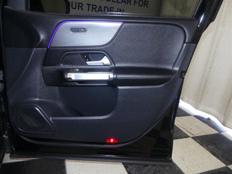 Used 2022 Mercedes-Benz GLB 250 GLB 250 w/ Premium Package Lite image 27