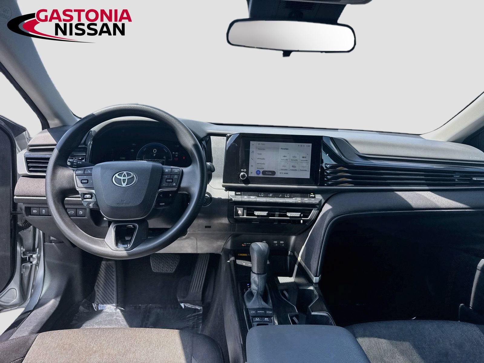 Used 2025 Toyota Camry LE FWD image 27