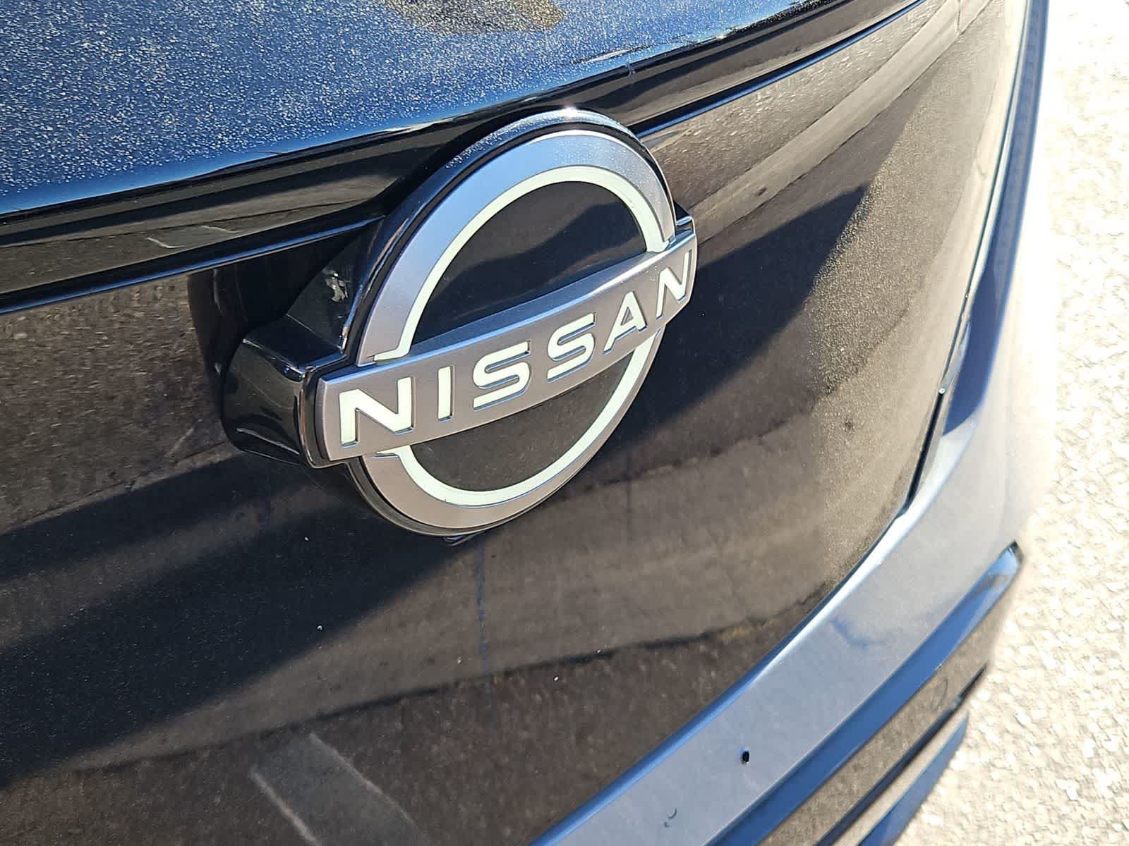 Used 2023 Nissan Ariya AWD/4WD image 12