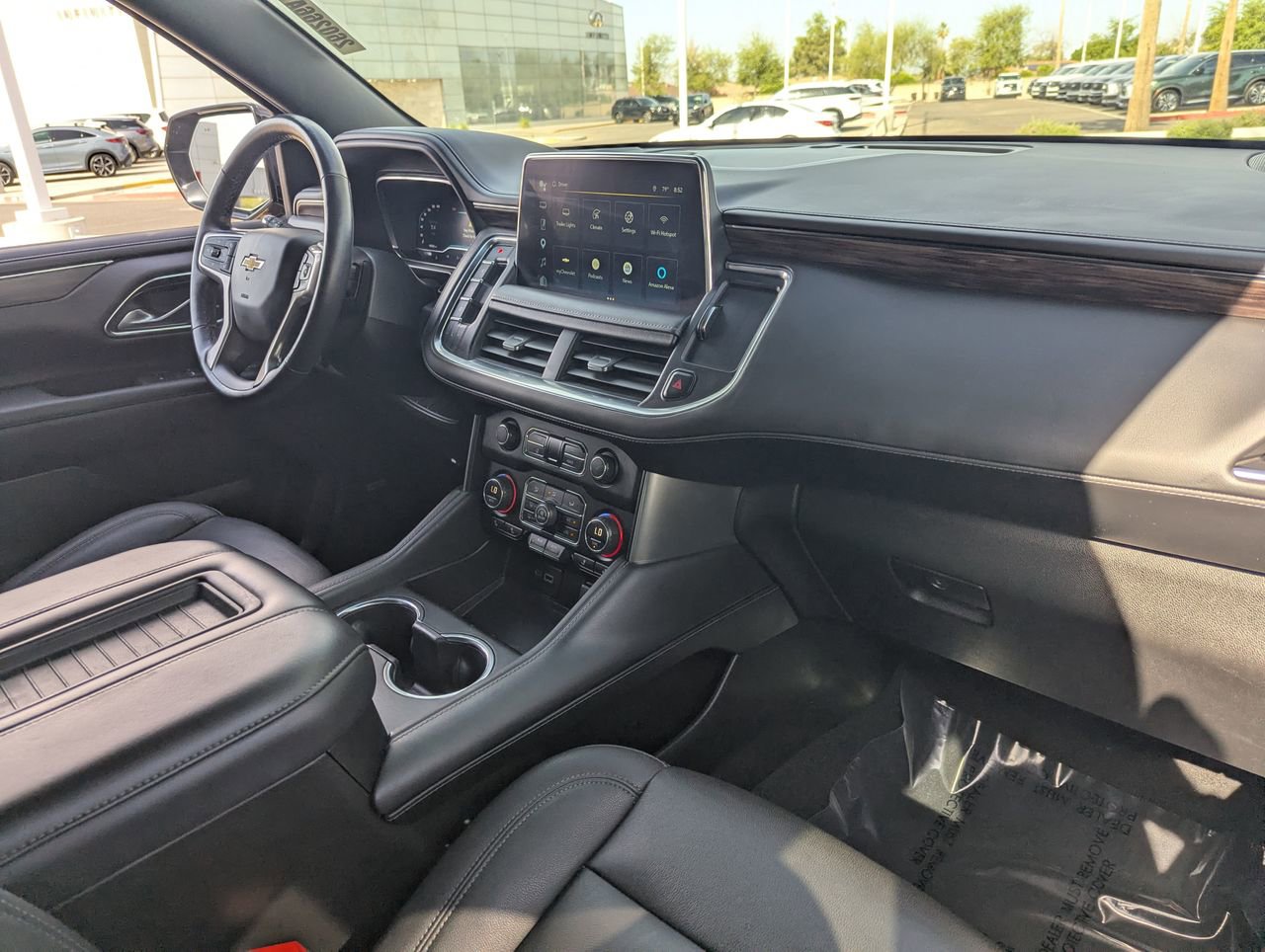 Used 2022 Chevrolet Tahoe LT w/ Luxury Package AWD/4WD image 13