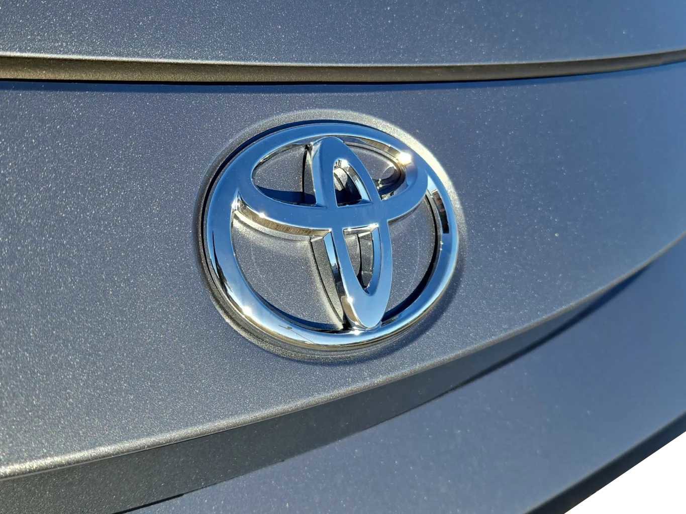 Used 2026 Toyota Corolla SE w/ SE Package image 33