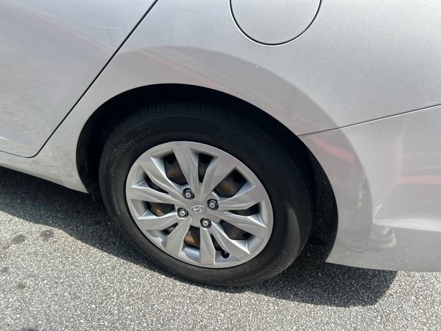 Certified 2022 Hyundai Accent SE FWD image 6